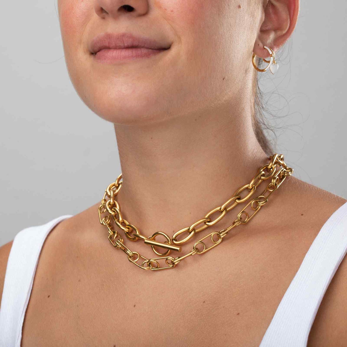 collar dorado o plata de eslabón grueso o gordo confeccionado en acero