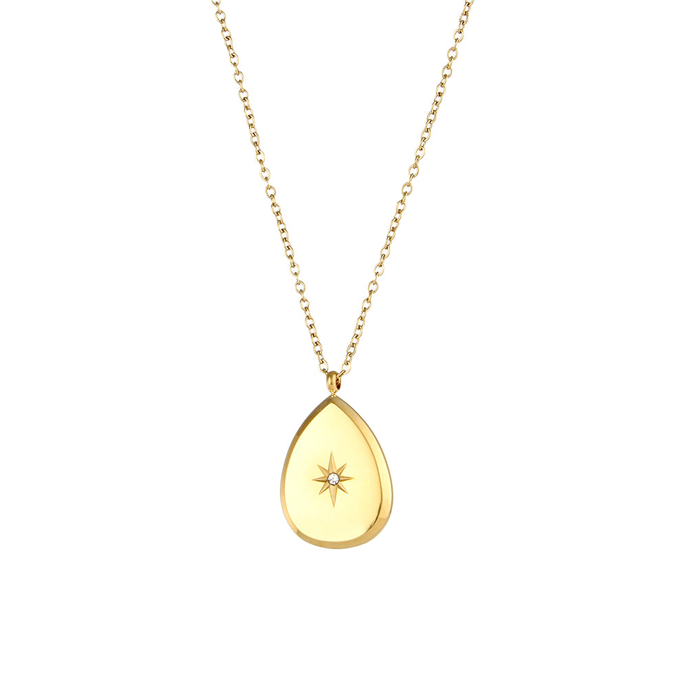 gargantilla  de cadena larga con colgante en forma de lágrima y brillante de estrella. Es de acero hipoalergénico bañado en oro y resistente al agua. Gold plated stainless steel waterproof tear drop pendant necklace for layering