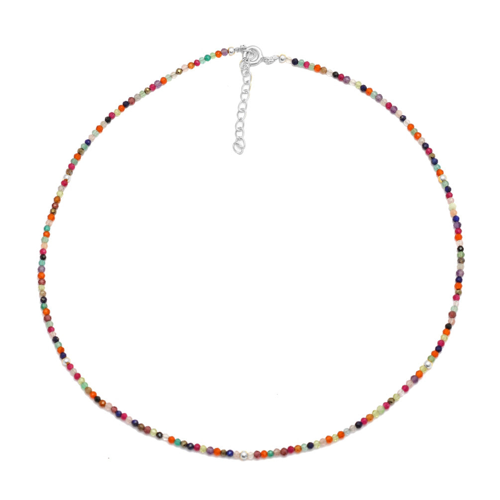 gargantilla o collar personalizado con inicial para regalar confeccionado con minerales multicolor. customize your natural stone necklace for a gift with letters.