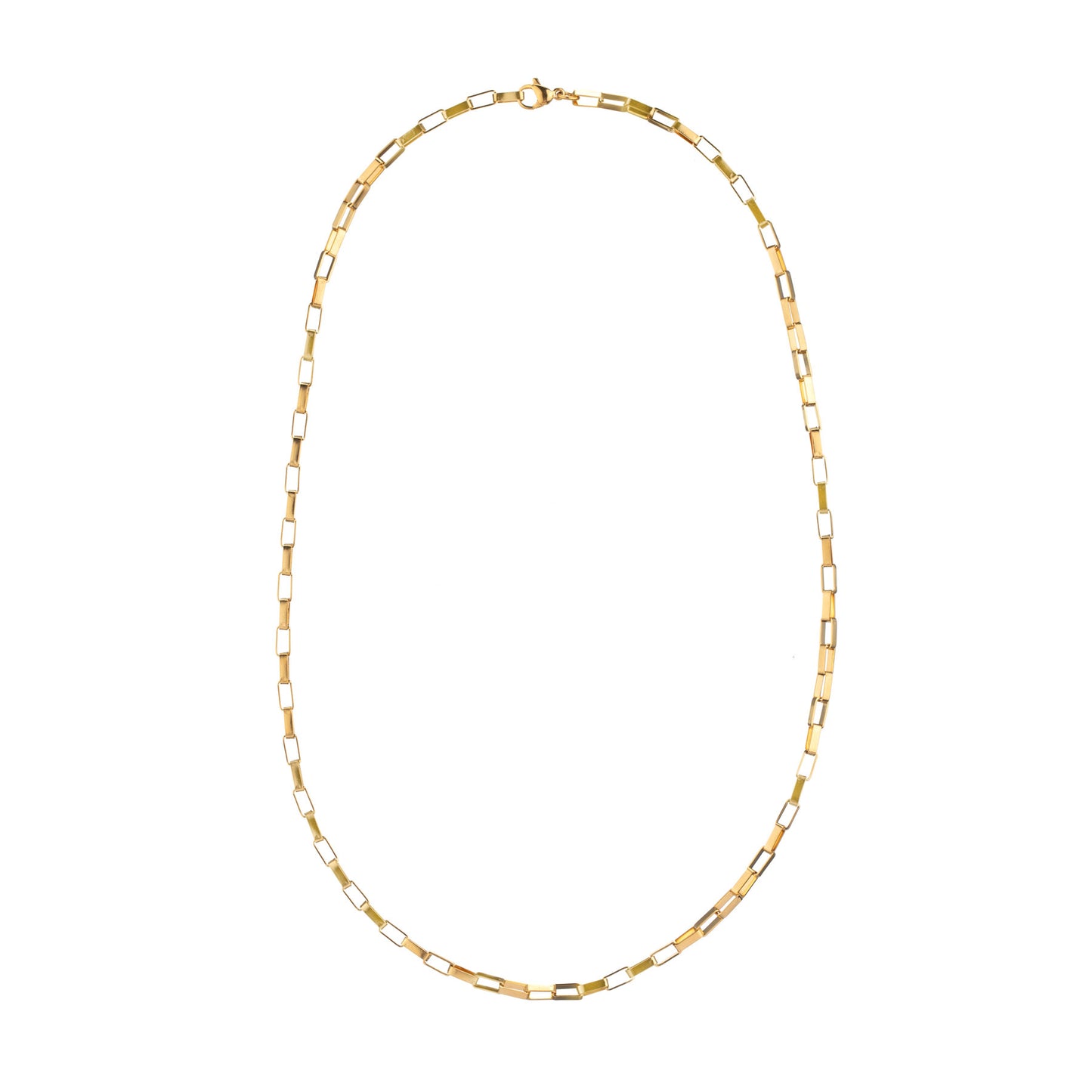 gargantilla o collar de cadena con eslabón grueso dorado. Es de acero hipoalergénico resistente al agua. gold plated stainless steel box chain necklace