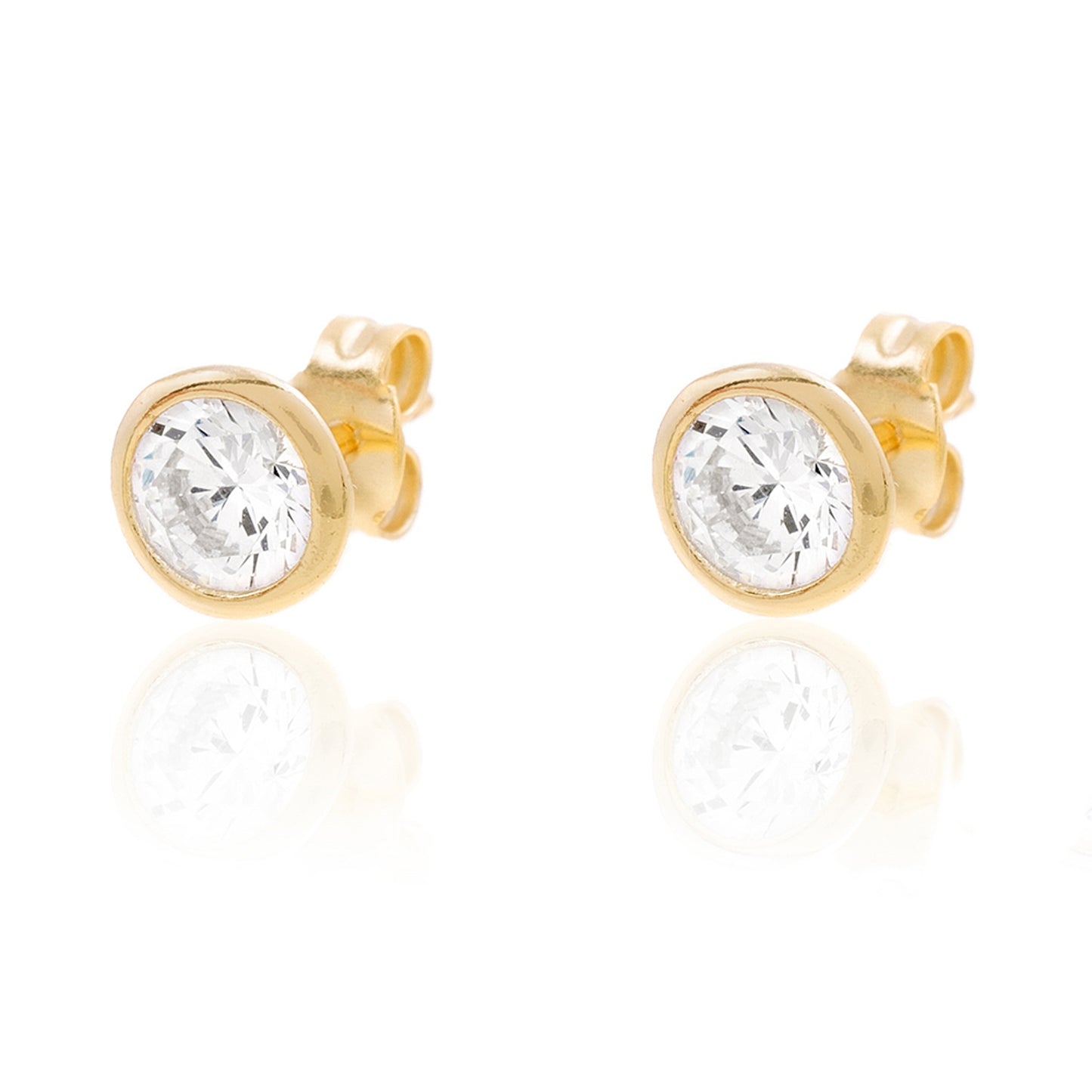 pendientes de brillante solitario redondo con circonitas que parecen de diamantes buenos. El material es plata de ley bañada en oro 18 kilates y son hipoalergénicos. Gold plated sterling silver round zircon diamond earrings