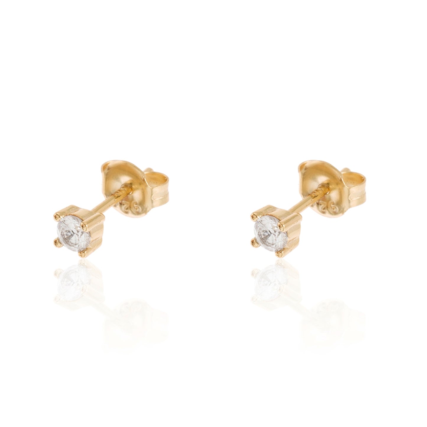 pendientes de brillante solitario redondo con circonitas que parecen de diamantes buenos. El material es plata de ley bañada en oro 18 kilates y son hipoalergénicos. Gold plated sterling silver round zircon diamond earrings