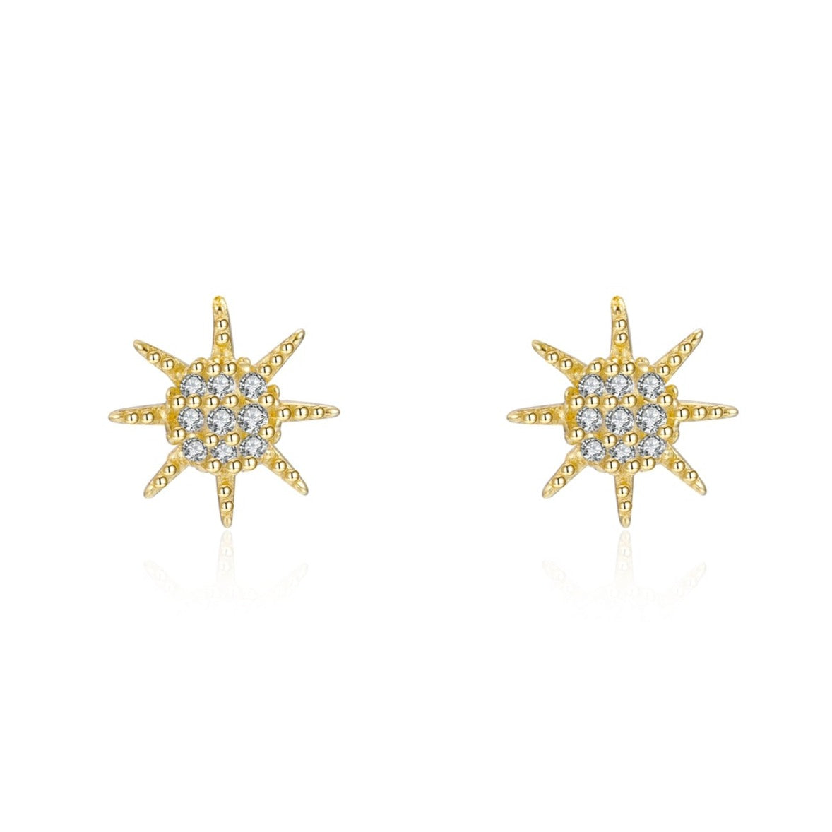 pendientes para piercing de brillante sol con circonitas que parecen de diamantes buenos. El material es plata de ley bañada en oro 18 kilates y son hipoalergénicos. Gold plated sterling silver tiny small sun zircon diamond earrings