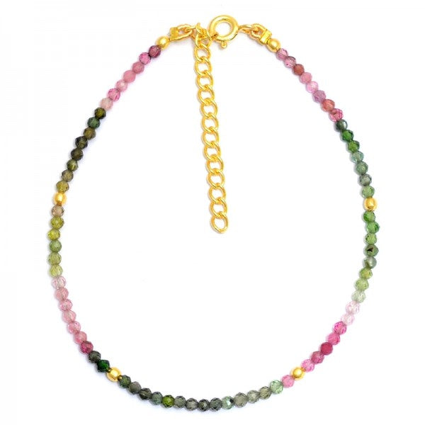 pulsera de minerales o piedra natural color azul klein o lapislazuli confeccionada en plata de ley con baño de oro 18 kilates y que se puedes personalizar con la inicial para regalo
