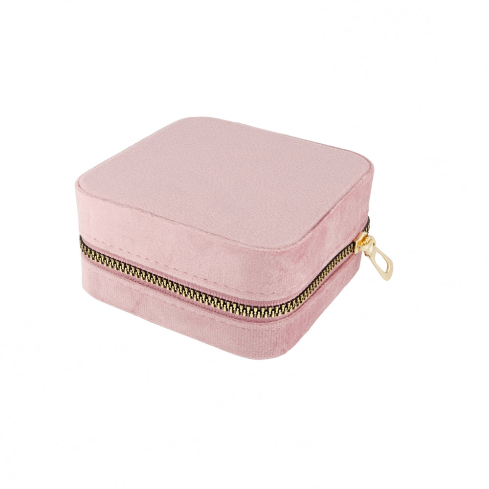 joyero cuadrado pequeño de viaje con cierre de cremallera y compartimentos para llevar collares, pulseras, anillos y pendientes. Tiene revestimiento de terciopelo o microfibra para proteger las joyas y que no se rayen. es un regalo perfecto para el día de la madre, para niñas y adolescentes.