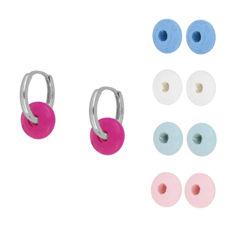 Aros pequeños y ligeros para verano confeccionados en plata de ley con baño de oro 18 kilates. Tienen bolitas de madera intercambiables en color azul turquesa, mint y rosa fucsia. SOn hipoalergénicos o anti alergia. Gold plated sterling silver turquoise and pink bead small hoop earrings.