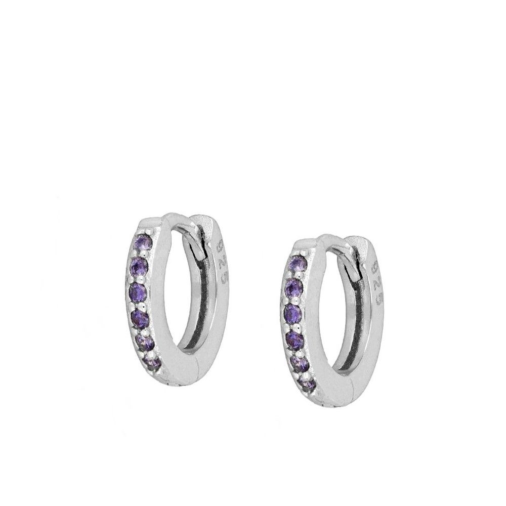 Pequeños pendientes de aro con circonitas lila o moradas confeccionados en plata de ley 925 con baño de oro 18 kilates. Gold plated silver hoop earrings for piercing with lilac zircon
