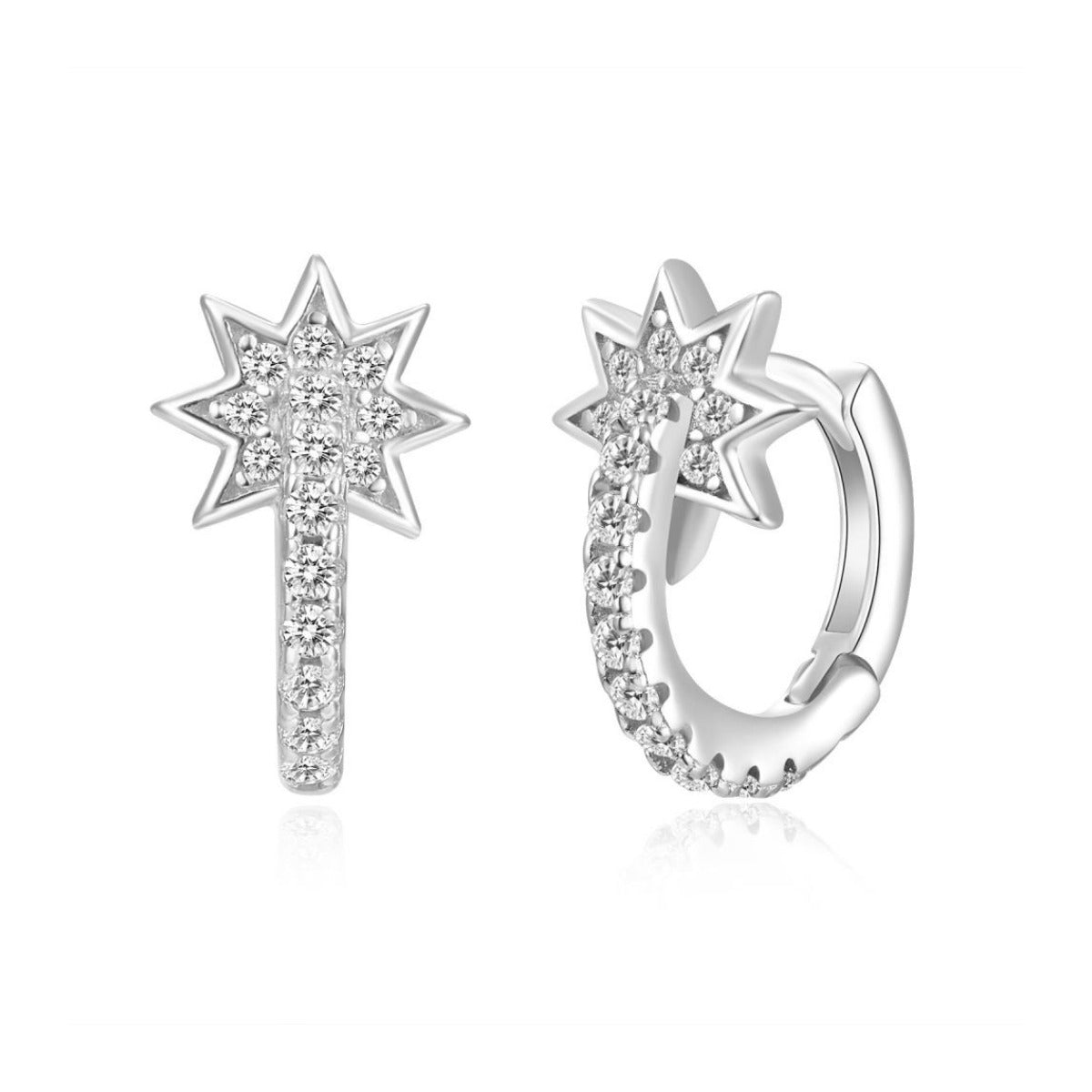 pendientes de aro pequeños con cierre fácil y forma de estrella que están confeccionados en plata de ley con baño de oro 18 kilates y circonitas y son perfectos para piercing. Gold plated sterling silver star hoop earrings with zircon for piercing