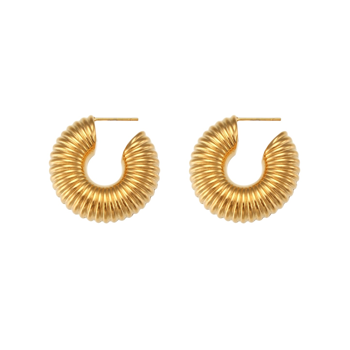 grandes pendientes de aro criolla grueso dorado y con relieve. confeccionados en acero con baño de oro 18 kilates. Gold plated steel big chunky hoop earrings