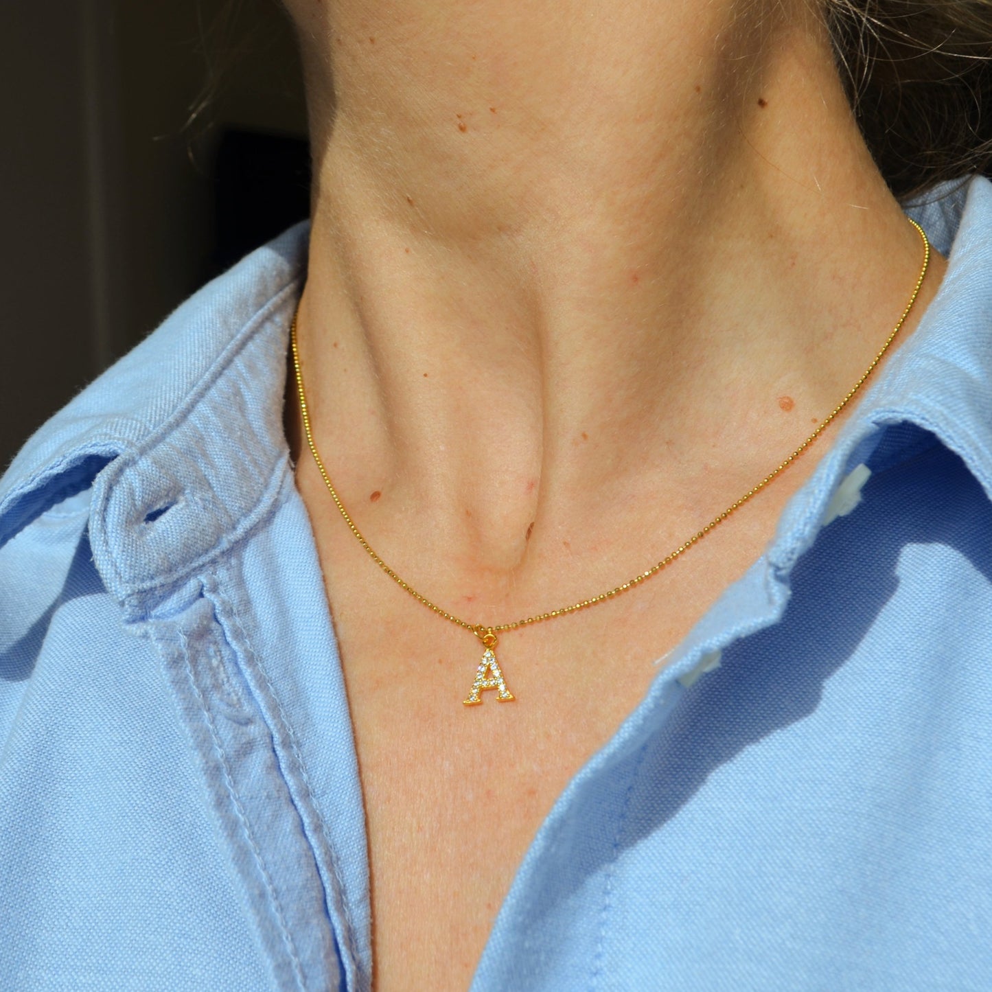 gargantilla o cadena sencilla para personalizar que está confeccionada en plata de ley con baño de oro 18 kilates. Gold plated sterling silver basic chain necklace