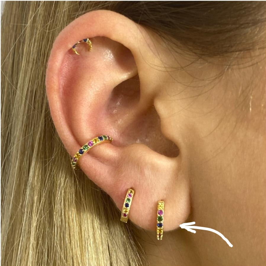 aros pequeños de piercing confeccionados en plata de ley 925 con baño de oro y circonitas multicolor