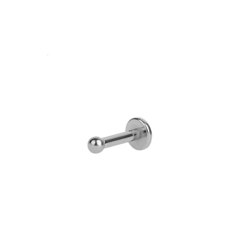 piercing pequeñito de bolita mini con cierre plano de rosca. Anti alergico porque está confeccionado en acero quirúrgico inoxidable con baño de oro. Perfecto para helix, tragus, anti helix, daith, conch. Gold plated stainless steel anti allergic piercing earring for helix