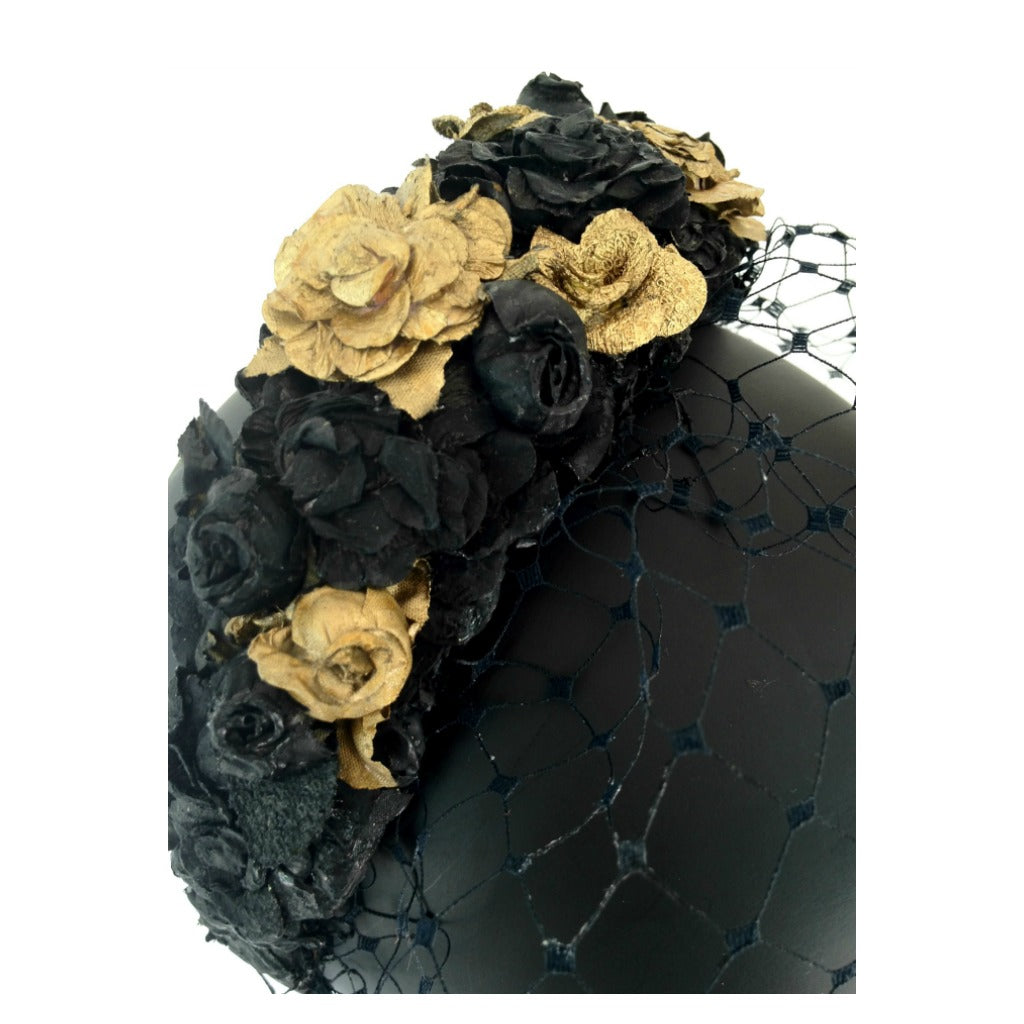 Tocado de diadema con redecilla negro para invitada a boda como el de carlota casiraghi
