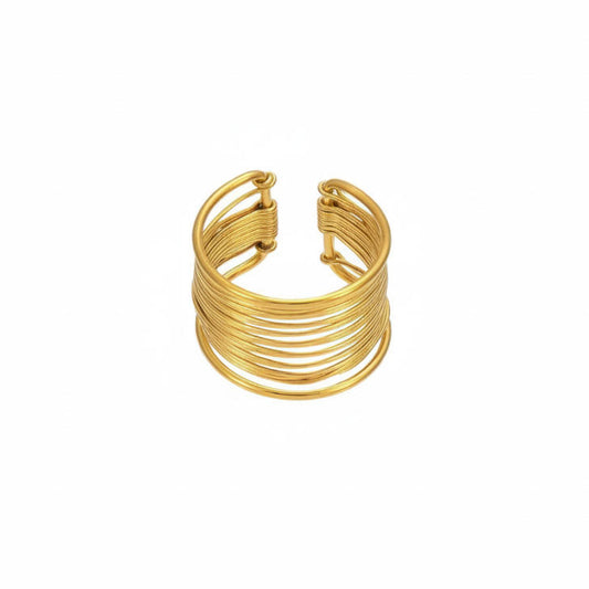 anillo ajustable, entrelazado, dorado Ancho y resistente al agua.. está confeccionado en acero hipoalergénico con baño de oro  o plata. Gold plated stainless steel adjustable waterproof ring