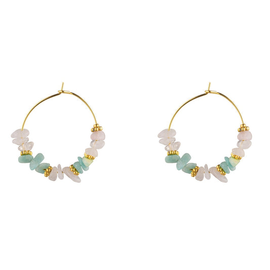 pendientes boho de aro medianos con piedra natural cuarzo rosa y amazonita verde menta. son de acero hipoalergénico bañado en oro y resistentes al agua. Gold plated stainless steel turquoise waterproof hoop earrings 