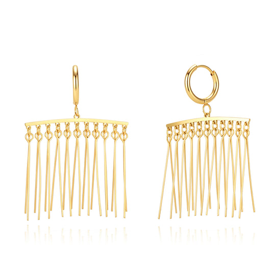 aros de acero hipoalergénico resistente al agua. tiene colgantes boho. en dorado y plateado.