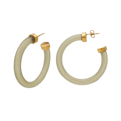 Pendientes de aro criolla grandes y gruesos en resina verde oliva o khaki y acero hipoalergénico dorado. Gold plated sterling silver big hoop green and stainless steel hipoallergenic earrings