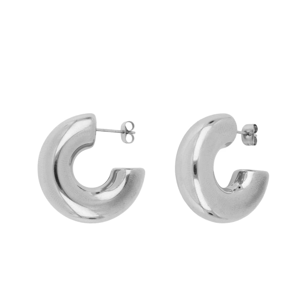 pendientes PLATEados tipo aro criolla gruesos. Son de acero quirurgico e hipoalergénico, resistentes al agua. Big chunky SILVER plated stainless steel hoop earrings.