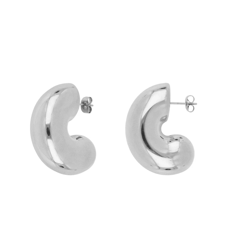 pendientes PLATEados tipo aro criolla gruesos. Son de acero quirurgico e hipoalergénico, resistentes al agua. Big chunky SILVER plated stainless steel hoop earrings.