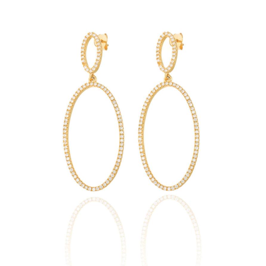 pendientes de fiesta largos y ovalados con brillantes. son de plata de ley con baño de oro 18 kilates. gold plated sterling silver long oval pendant zircon chain holiday earrings