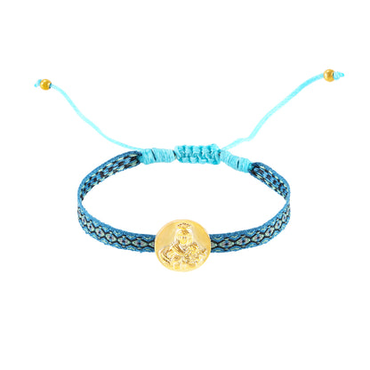 pulsera de cordón AJUSTABLE con medalla de la virgen deL CARMEN en acero hipoalergénico bañado en oro o plata. Es resistente al agua y apta para niños