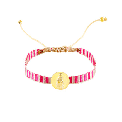 pulsera de cordón ajustable con medalla de la virgen de montserrat en acero hipoalergénico bañado en oro o plata. Es resistente al agua y apta para niños