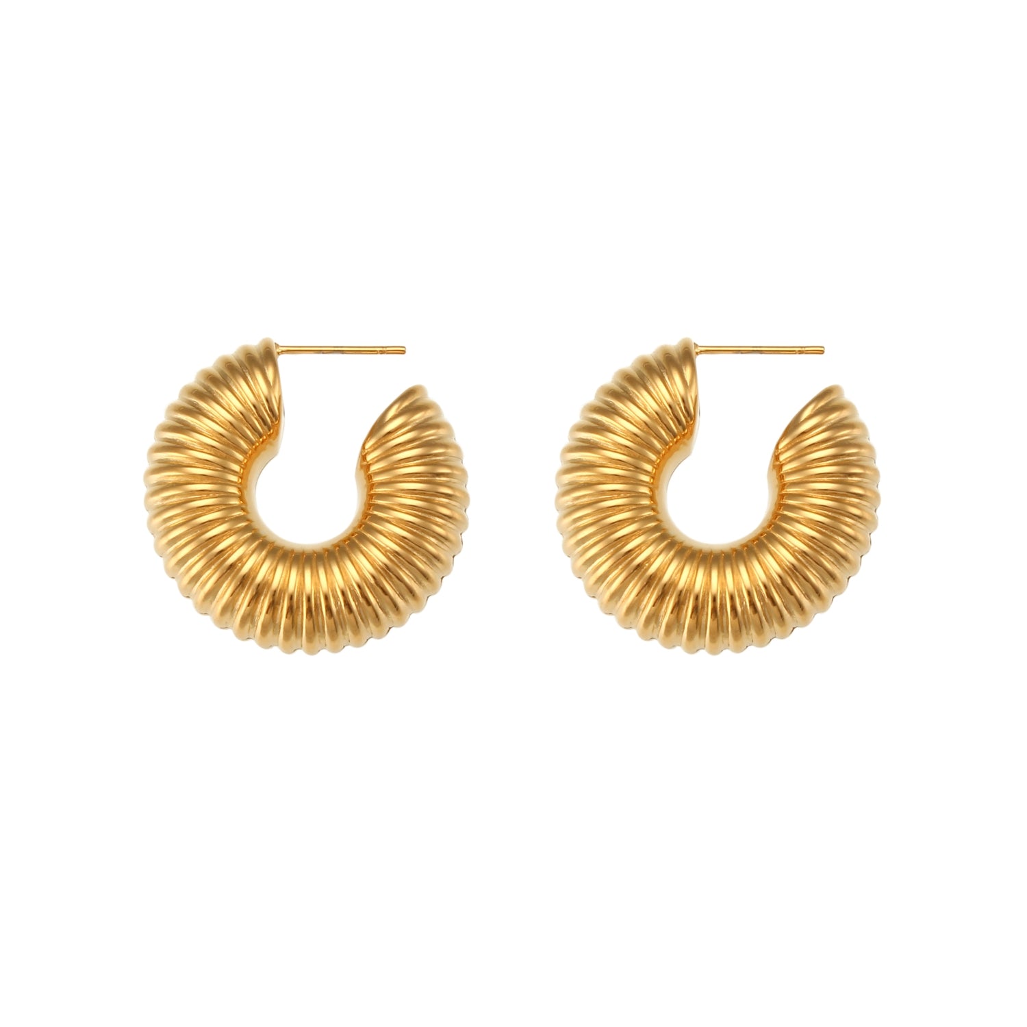grandes pendientes de aro criolla grueso dorado y con relieve. confeccionados en acero con baño de oro 18 kilates. Gold plated steel big chunky hoop earrings
